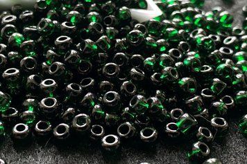 Dark green transparent large, Czech beads