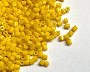 Yellow rich gloss, Czech cut