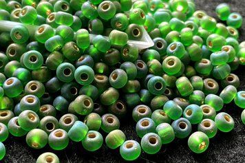 Green rainbow matte with silver-plated center large, Czech beads