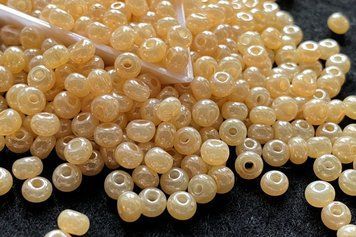 Beige glossy with pearl coating large, Czech beads