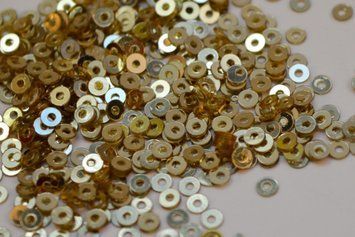 Indian sequins (light gold) 2 mm