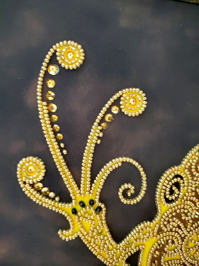 Magic leiopelma, Complete kit for DIY embroidery with beads and decorative elements, Kit