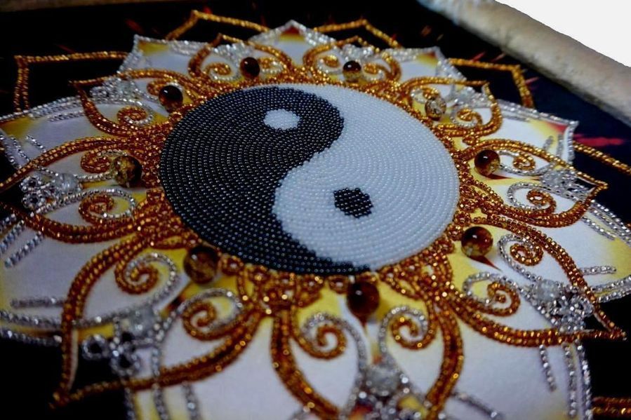 Yin Yang, Complete kit for DIY embroidery with beads and decorative elements, Kit