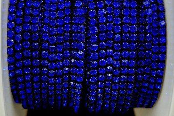 Dark sapphire rhinestone chain in a frame in the color of the rhinestones (2 mm)