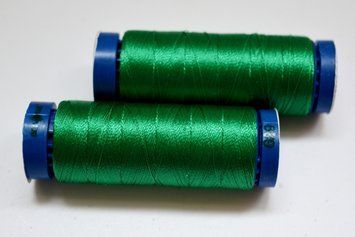 Beading thread (saturated green) 200Y 120D/2 (183 meters)