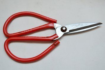 Scissors for working with leather and dense materials (red) 19 cm
