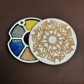 Mini Wooden Bead Organizer with Lid for 7 Cells, Mandala